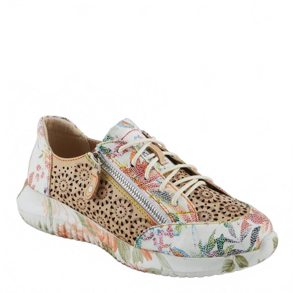 NEW L'ARTISTE women's jazzie trainer laceup sneaker in beige multi
